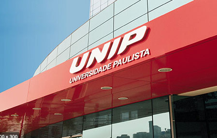 Marca Universidade Paulista - fundo vermelho